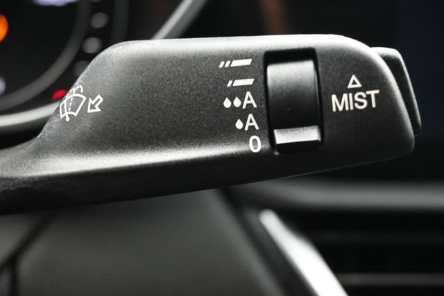 Used 2020 Alfa Romeo Giulia w/ Cold Weather Package RWD image 21