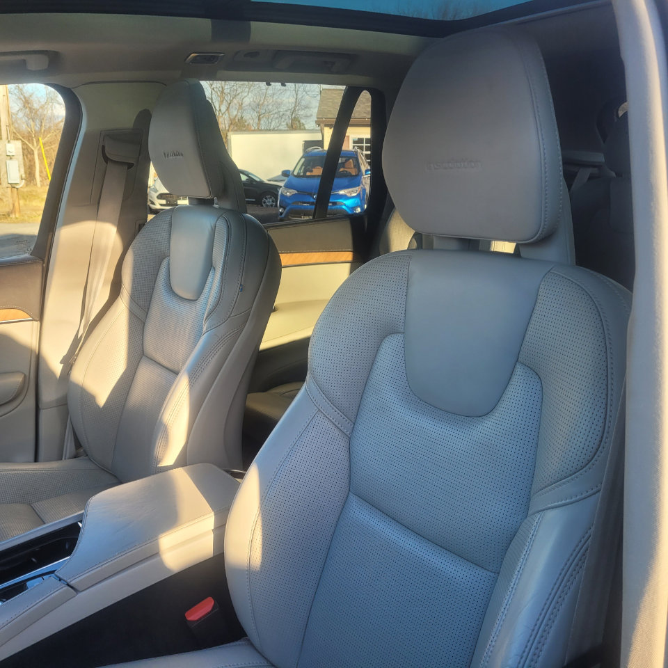 Used 2020 Volvo XC90 T6 Inscription w/ Protection Package Premier image 15