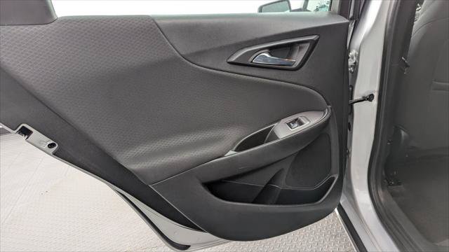 Used 2022 Chevrolet Malibu LT FWD image 16