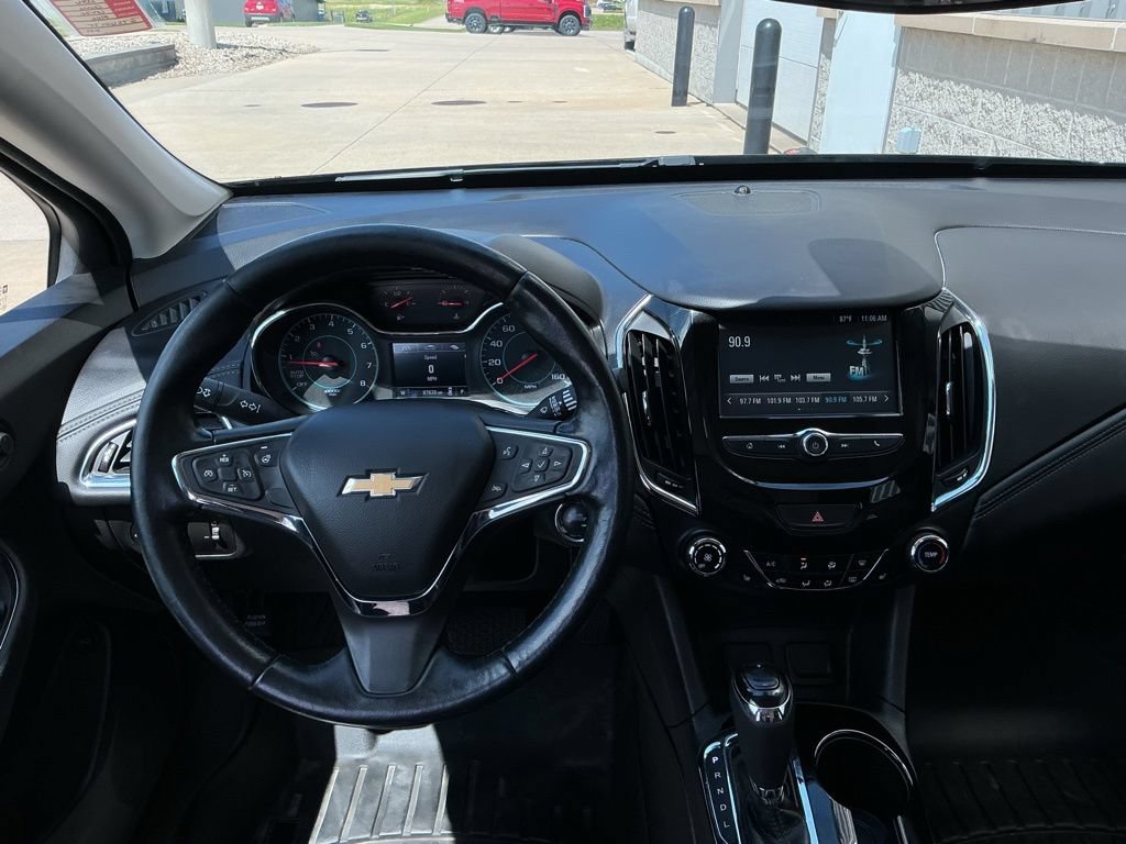 Used 2016 Chevrolet Cruze Premier FWD image 10