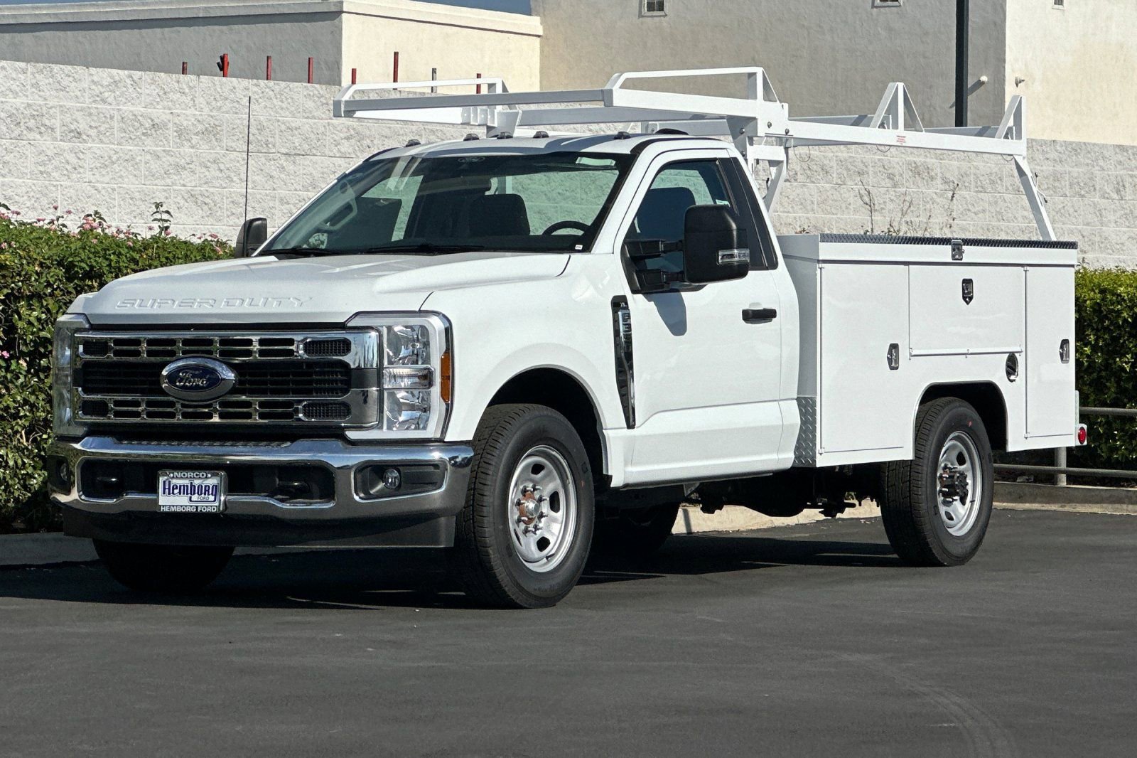 New 2025 Ford F350 XL w/ XL Chrome Package image 8