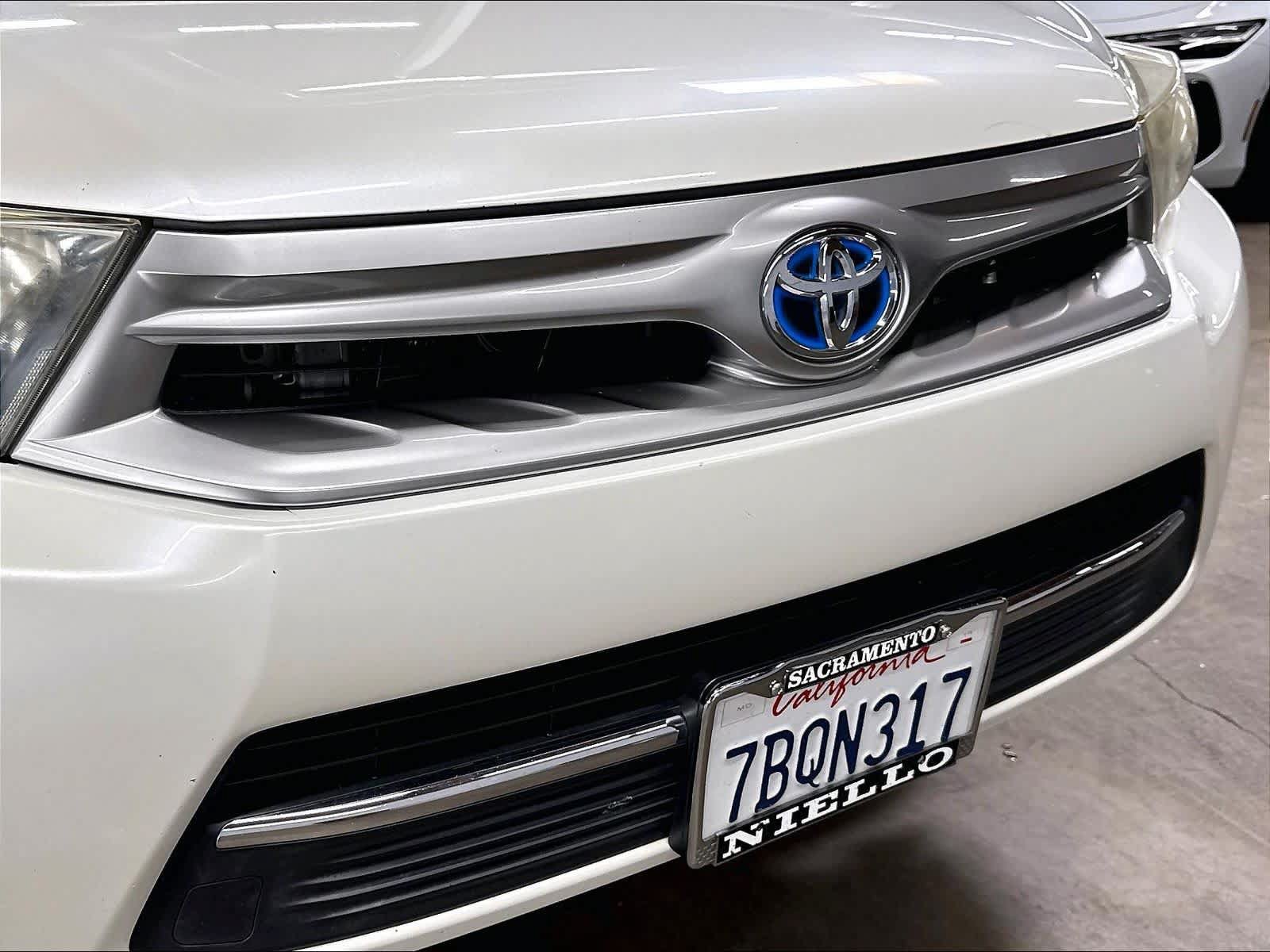 Used 2013 Toyota Highlander Limited AWD/4WD image 30