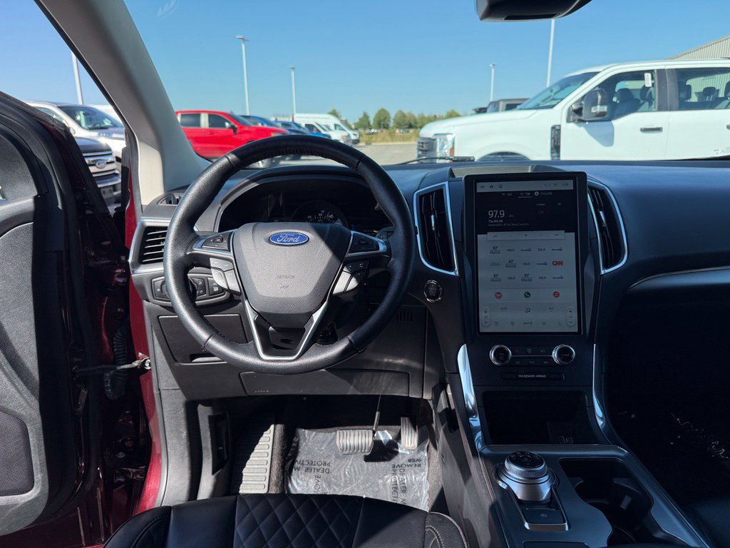 Used 2024 Ford Edge Titanium AWD/4WD image 14