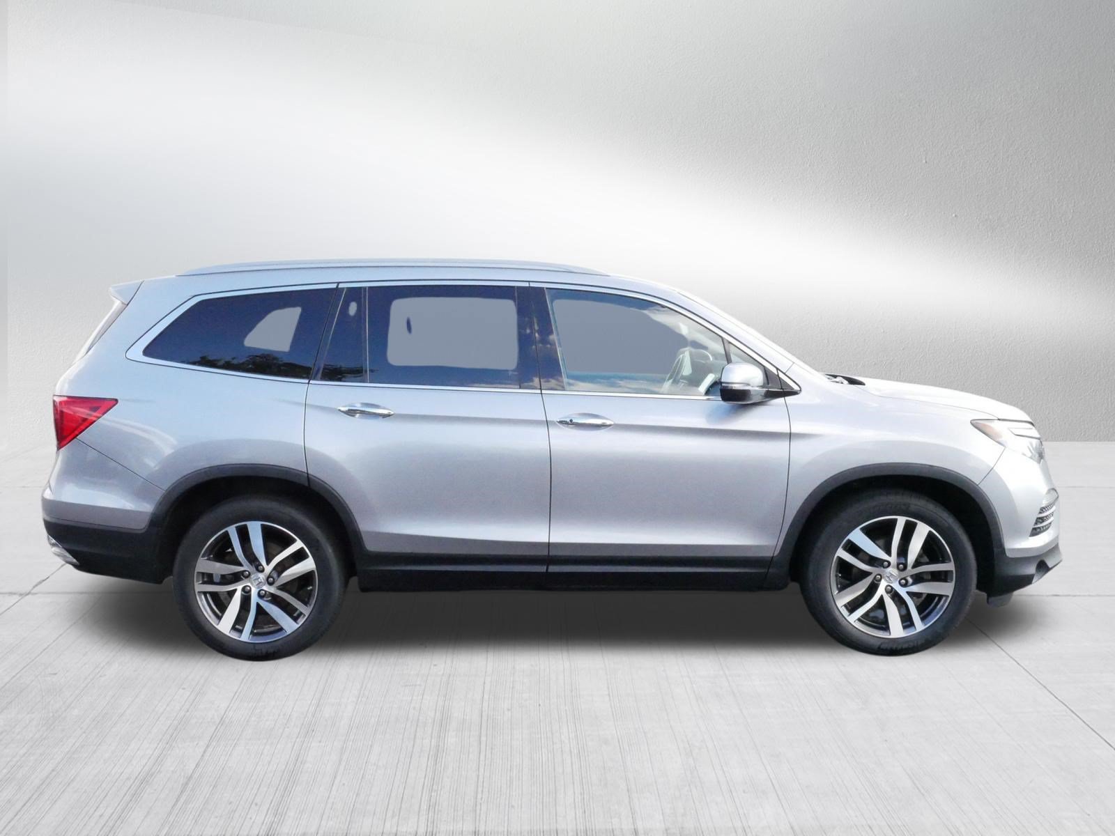 Used 2016 Honda Pilot Elite image 7