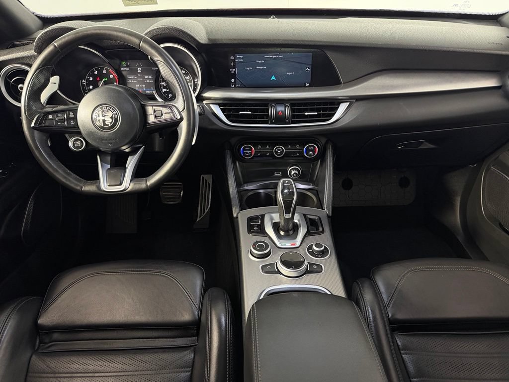 Used 2023 Alfa Romeo Stelvio Veloce AWD/4WD image 12
