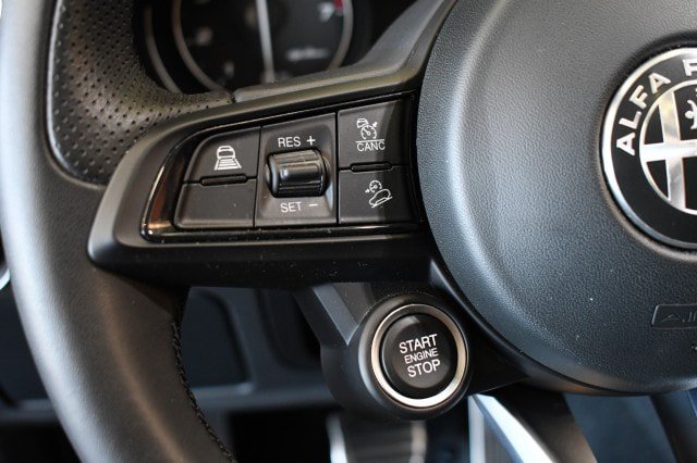 Used 2022 Alfa Romeo Stelvio Ti AWD/4WD image 31