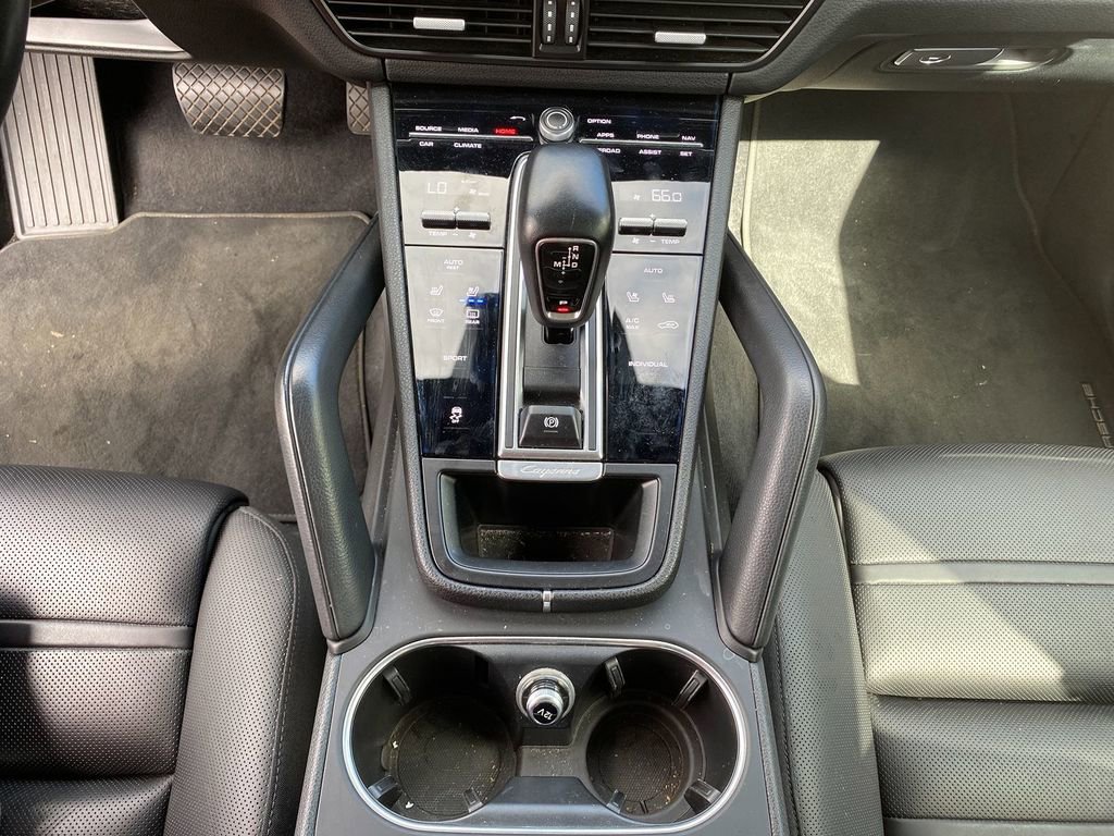 Used 2019 Porsche Cayenne image 22