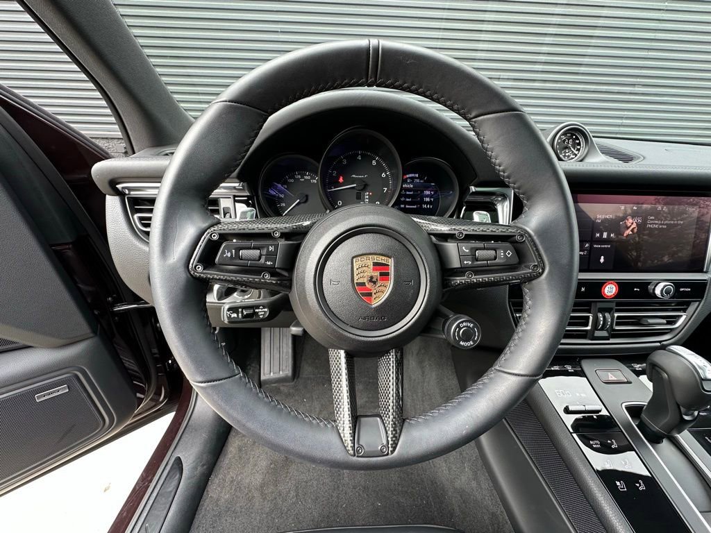 Certified 2025 Porsche Macan Turbo image 16