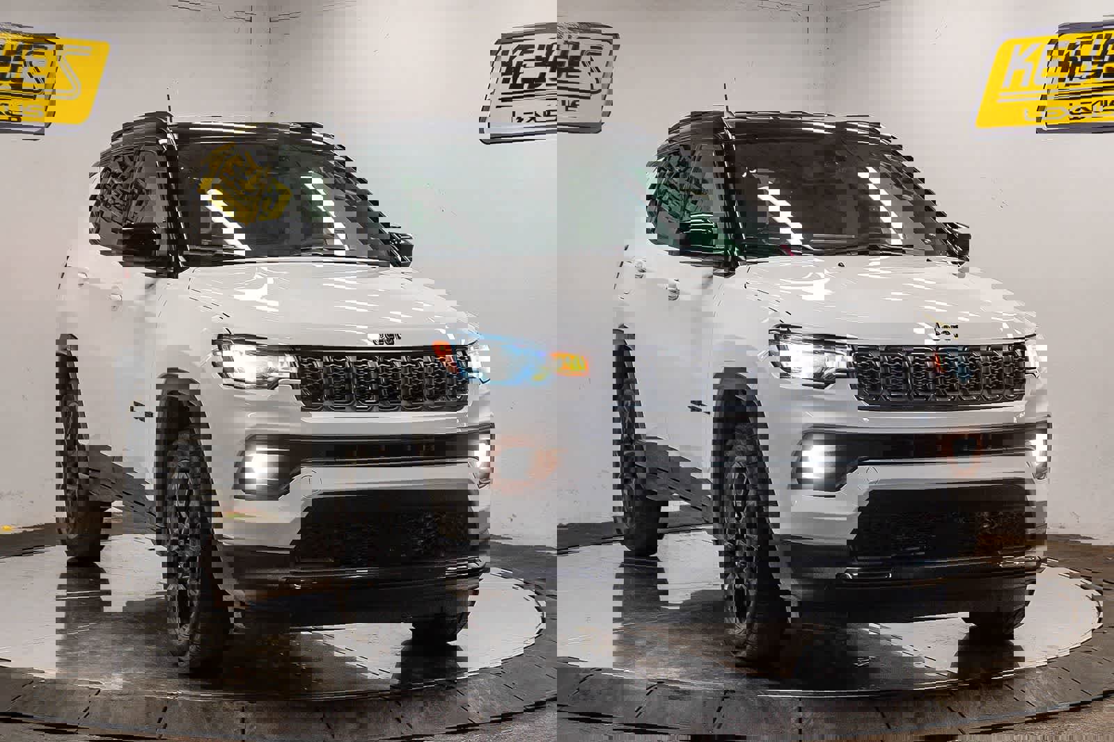 Used 2023 Jeep Compass Altitude image 5