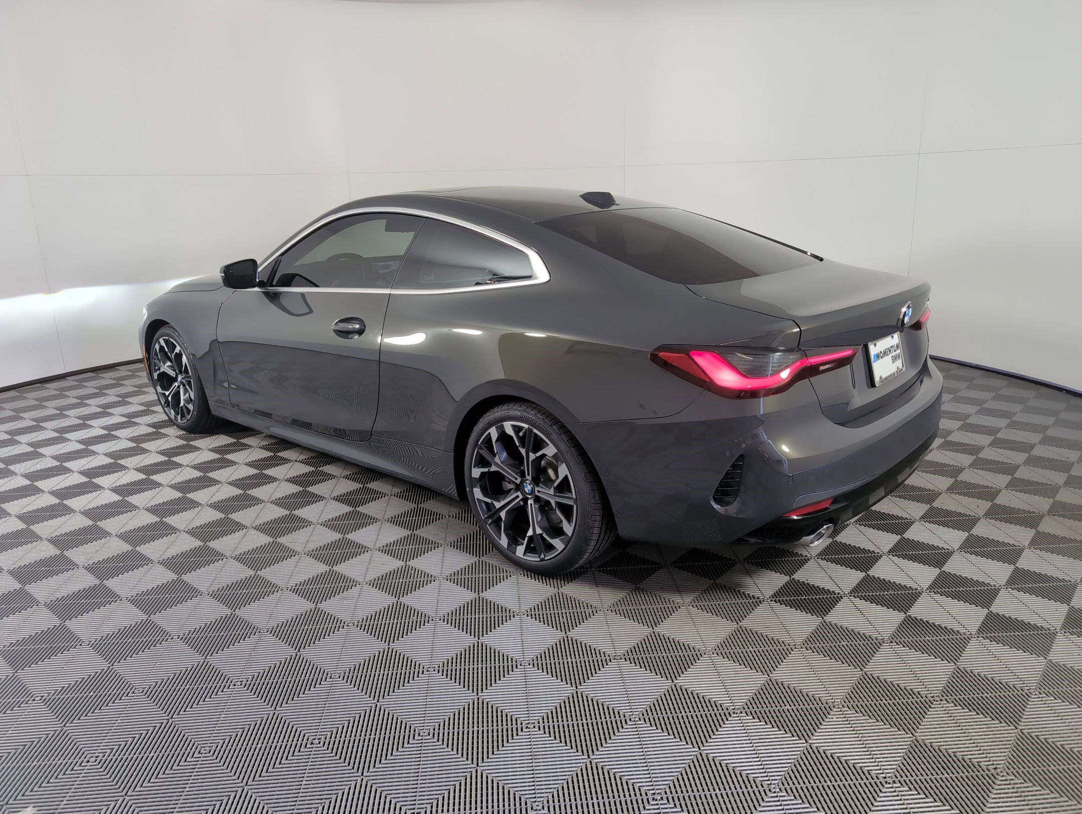 Used 2026 BMW 430i Coupe w/ Premium Package image 3
