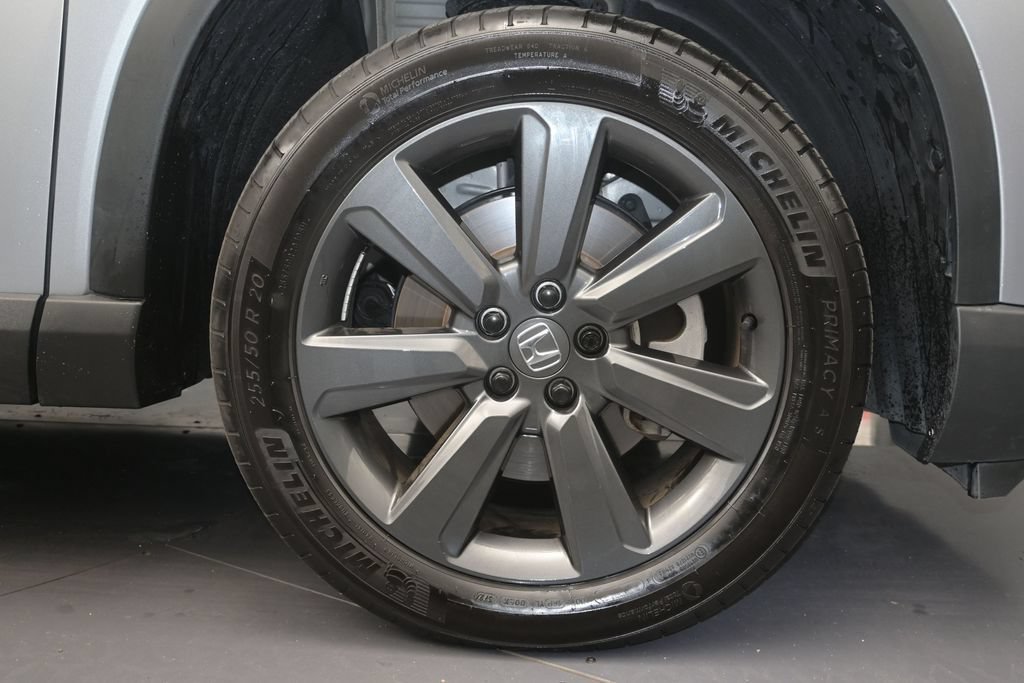 Used 2025 Honda Pilot Sport image 9