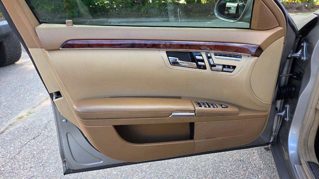 Used 2007 Mercedes-Benz S 550 4MATIC image 30