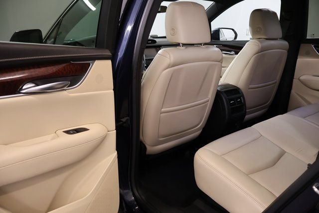 Used 2017 Cadillac XT5 Premium Luxury AWD/4WD image 31