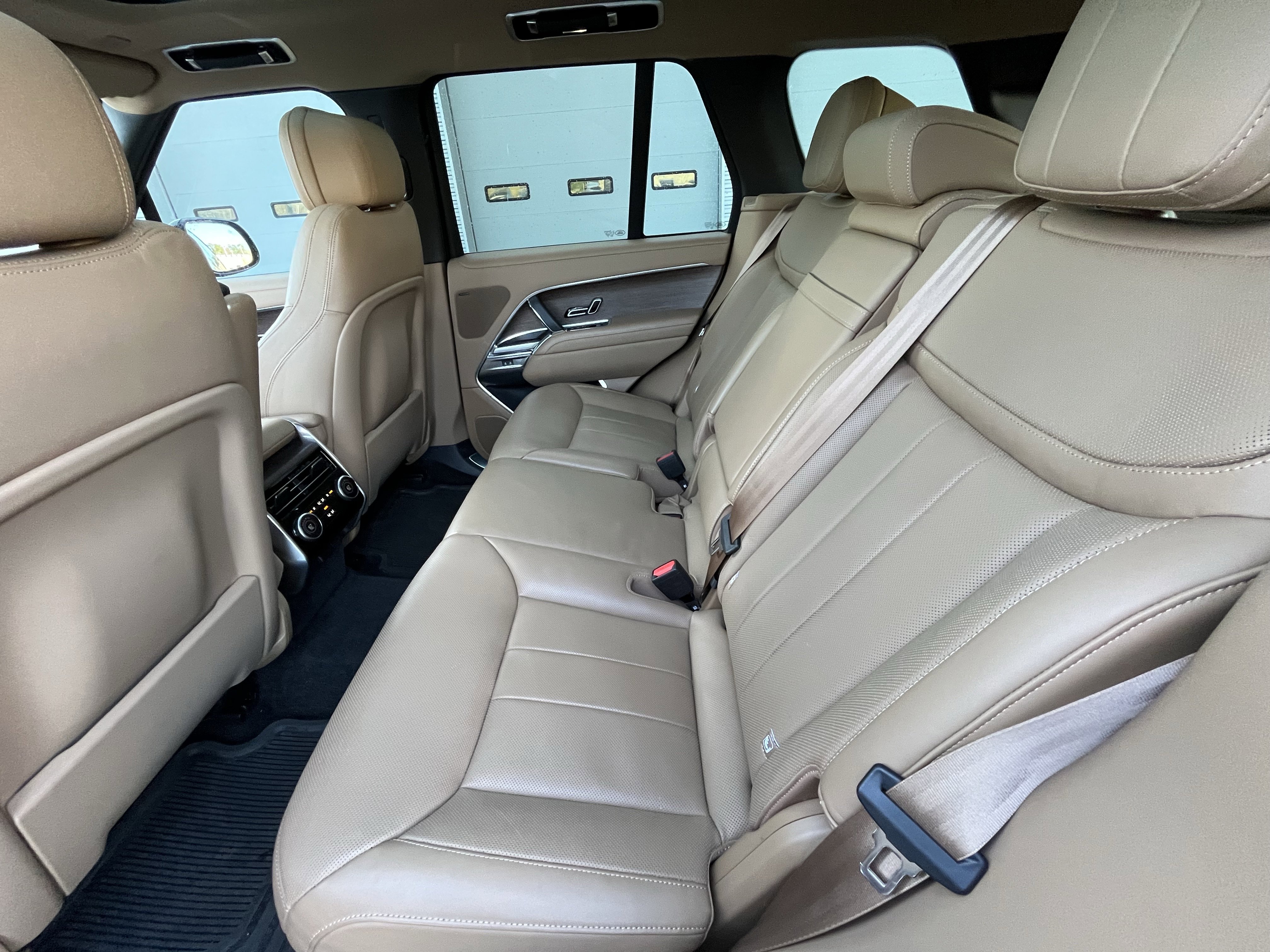 Certified 2023 Land Rover Range Rover SE image 29