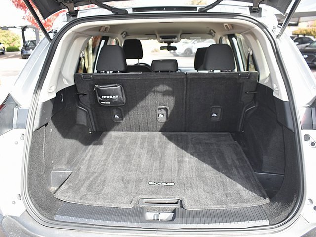 Used 2022 Nissan Rogue SV image 14