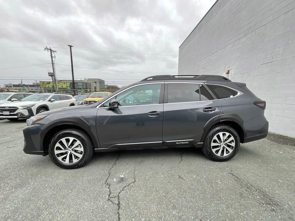 Certified 2023 Subaru Outback Premium image 6