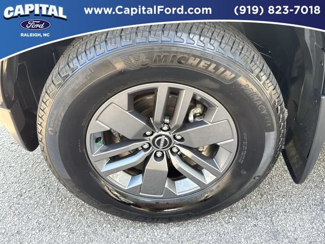 Used 2025 Nissan Frontier SV RWD image 13
