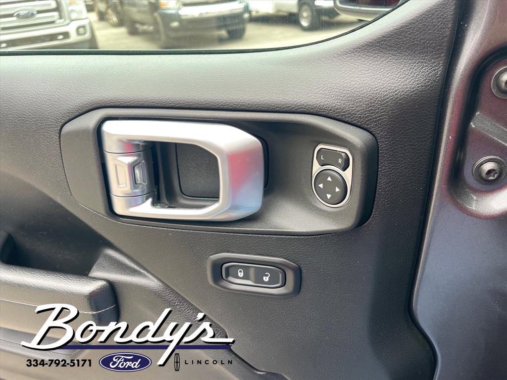 Used 2021 Jeep Wrangler Unlimited Rubicon image 10