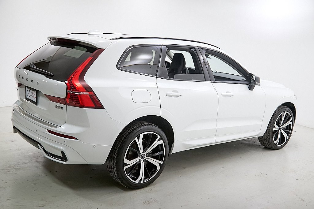 Certified 2023 Volvo XC60 B5 Ultimate image 9