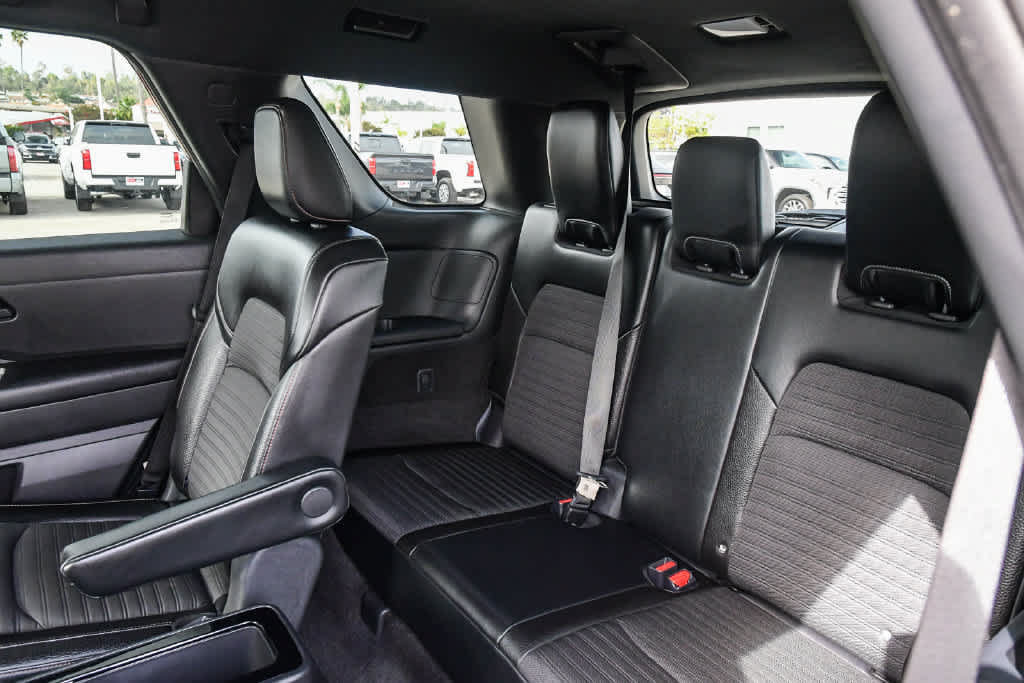 Used 2023 Nissan Pathfinder Rock Creek AWD/4WD image 19