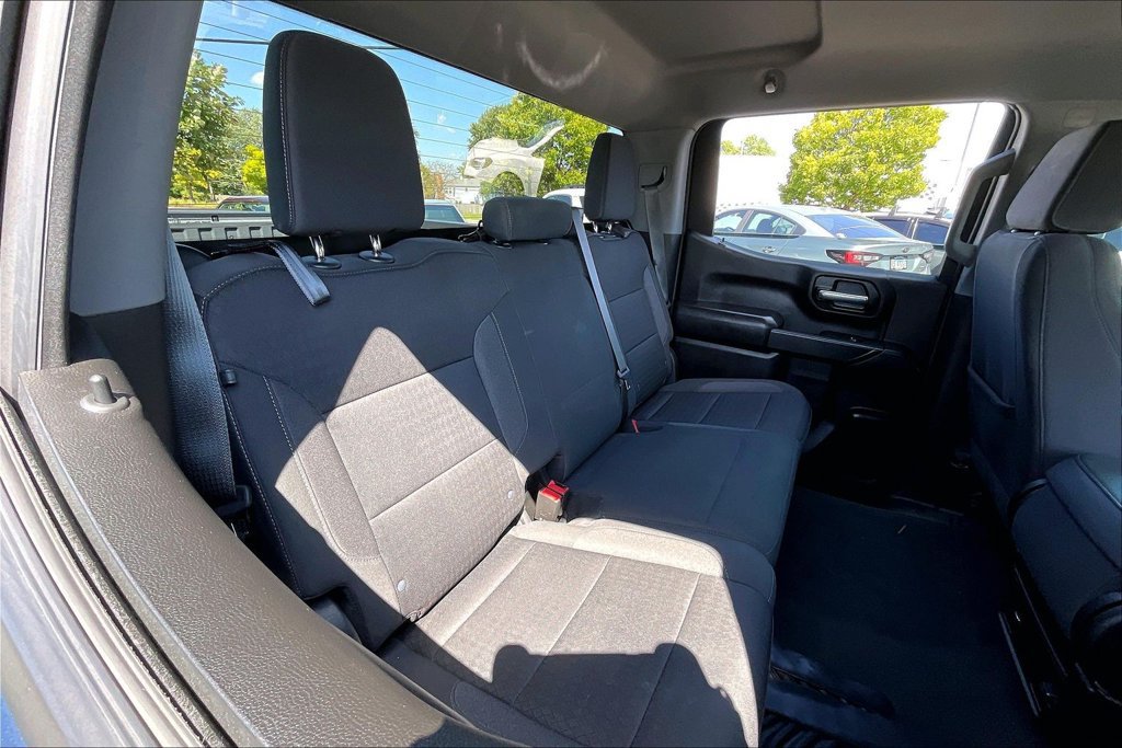 Used 2022 Chevrolet Silverado 1500 Custom AWD/4WD image 31