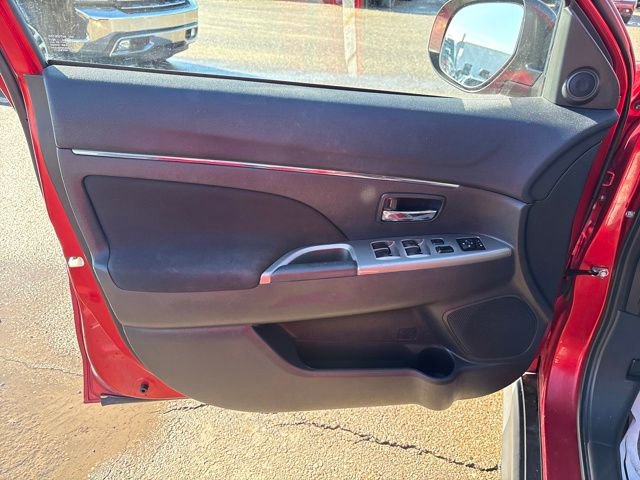 Used 2018 Mitsubishi Outlander Sport ES image 7