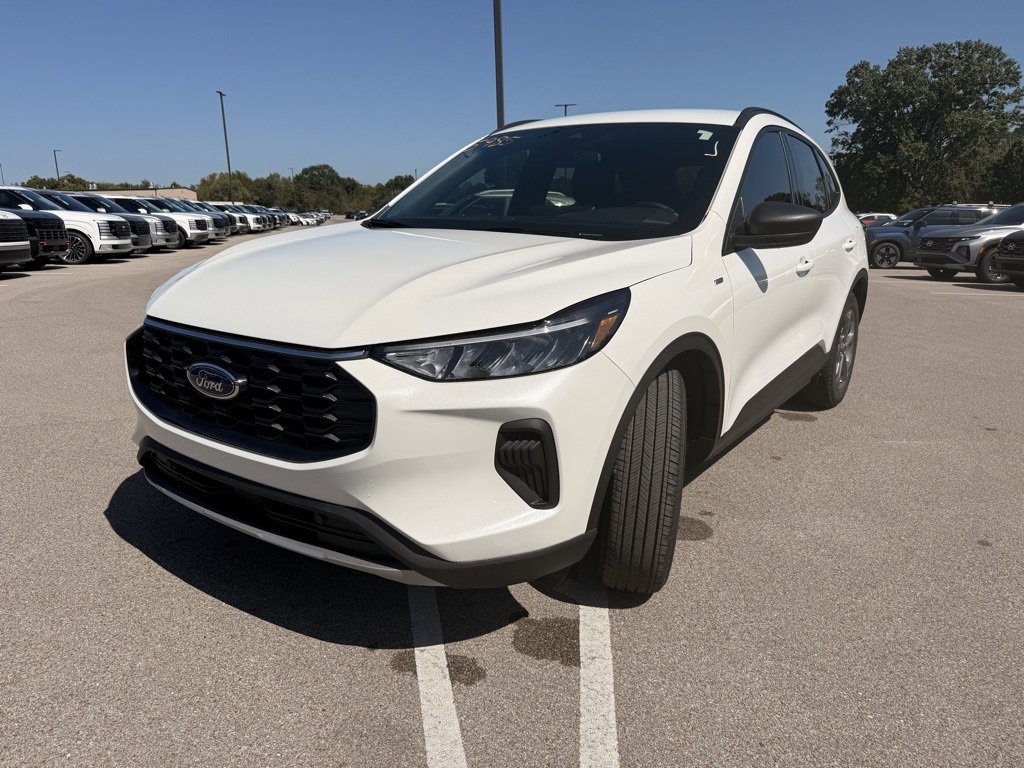 New 2026 Ford Escape ST-Line w/ Tech Pack #1 image 4