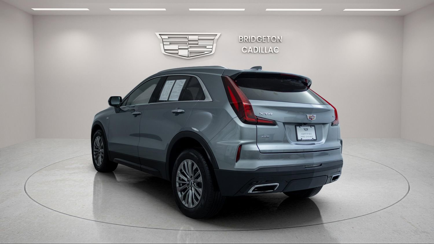 Used 2024 Cadillac XT4 Premium Luxury AWD/4WD image 8