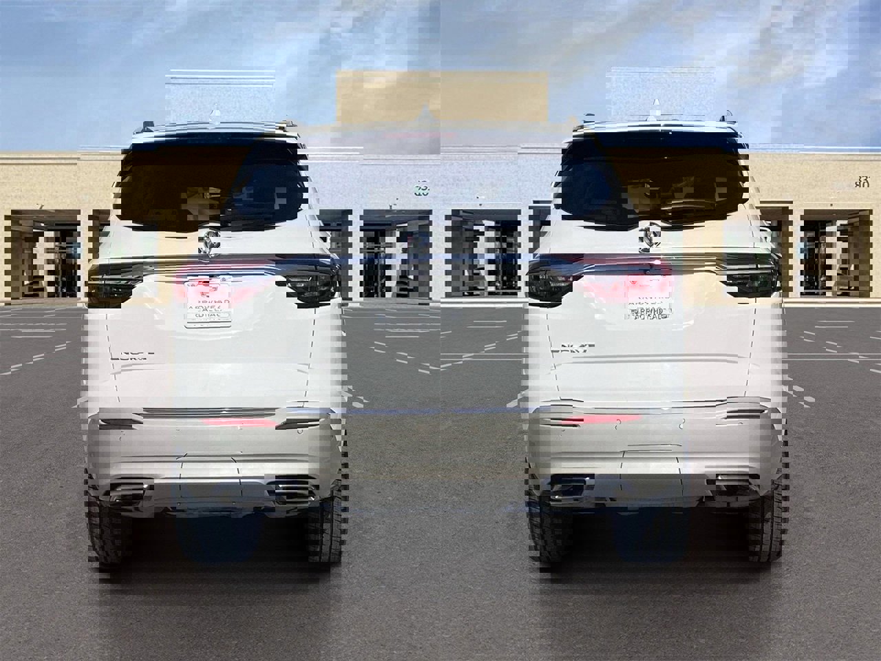 Used 2020 Buick Enclave Essence w/ Sound and Sites Package image 6