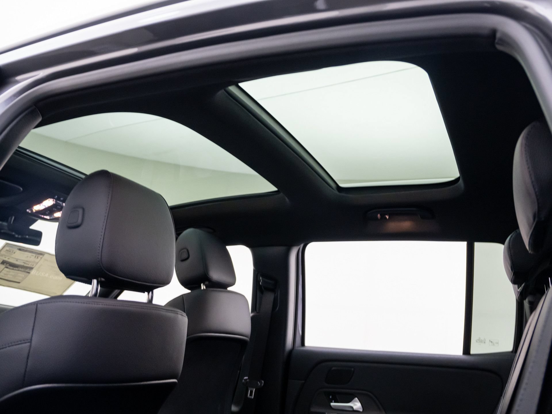 New 2026 Mercedes-Benz GLB 250 4MATIC image 19