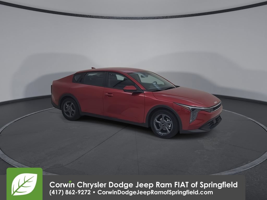 Used 2025 Kia K4 FWD image 2