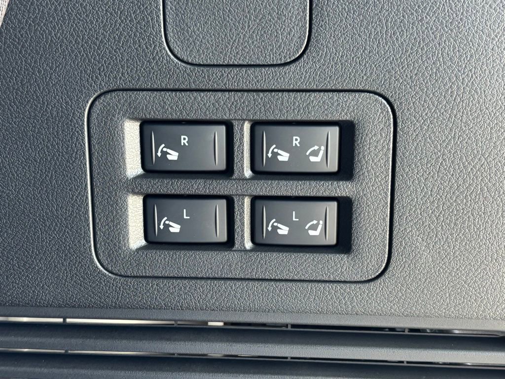 New 2026 Nissan Armada SL w/ Captain's Chari Seat Package image 25