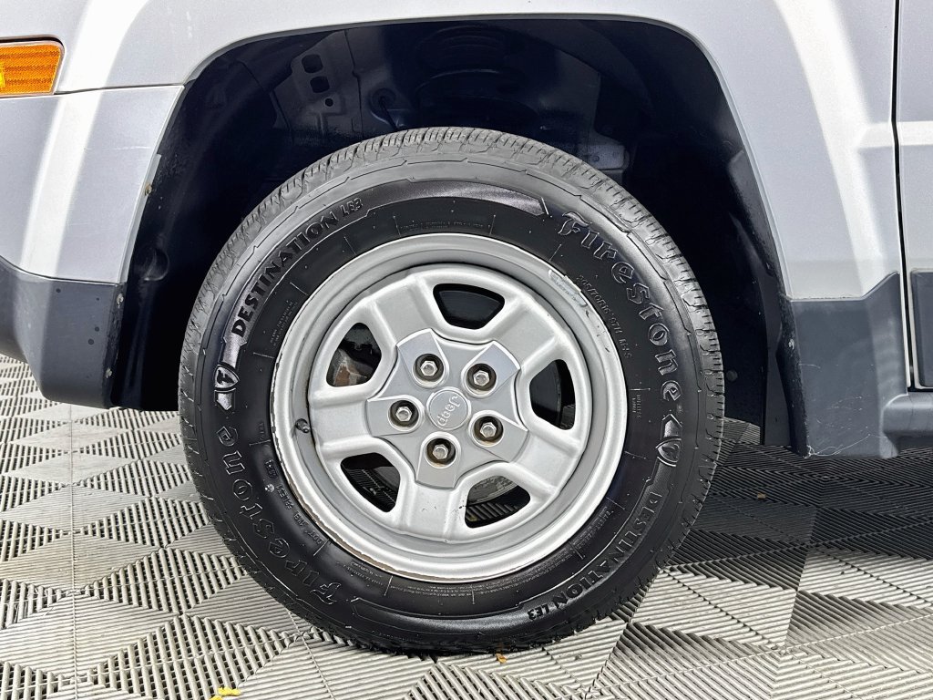 Used 2013 Jeep Patriot Sport FWD image 26
