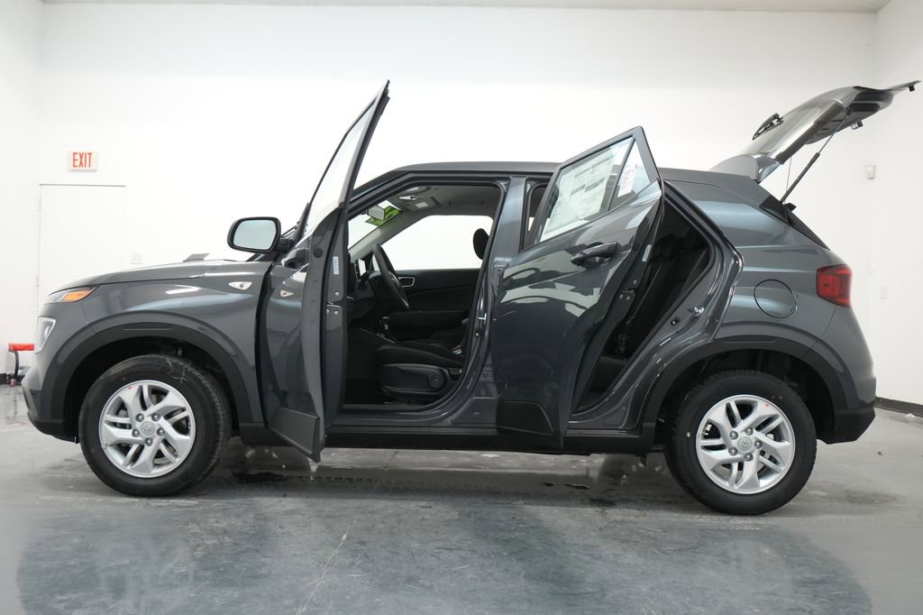 New 2026 Hyundai Venue SE image 20