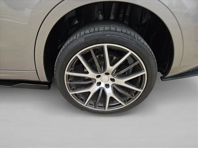 Used 2017 Maserati Levante S image 9