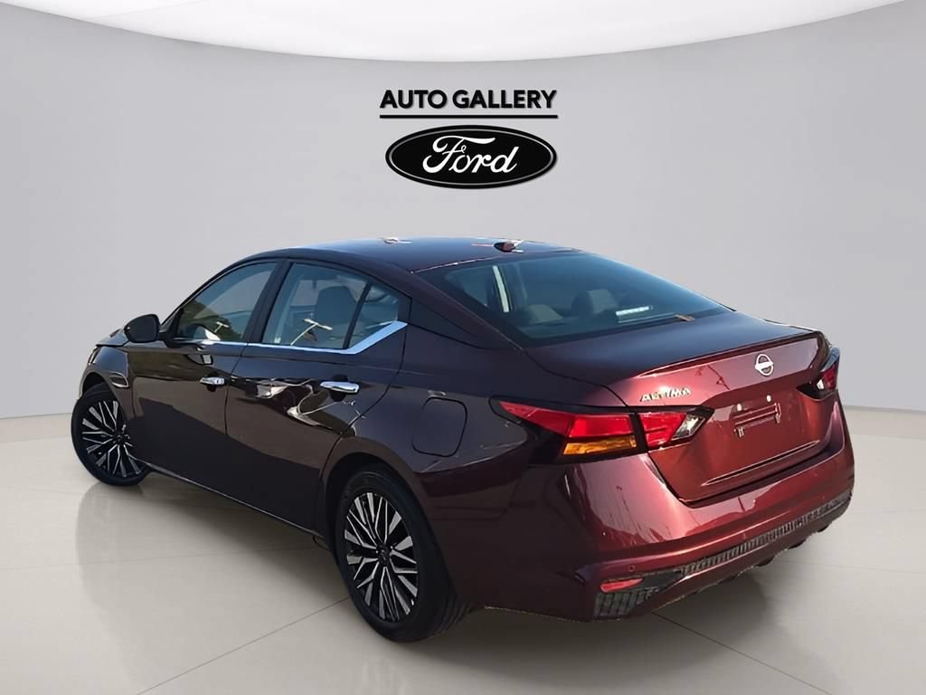 Used 2025 Nissan Altima 2.5 SV FWD image 6
