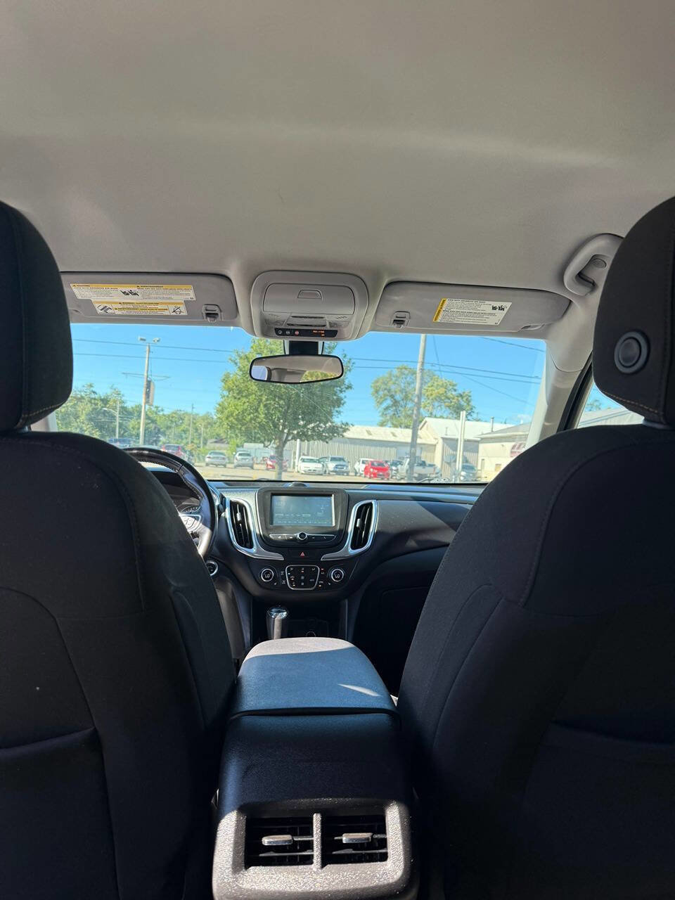 Used 2018 Chevrolet Equinox LT image 12