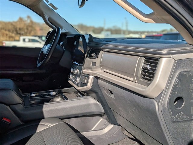 Used 2024 Ford Expedition Max XLT image 39