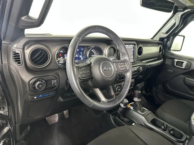 Used 2023 Jeep Wrangler Unlimited w/ Cold Weather Group image 13