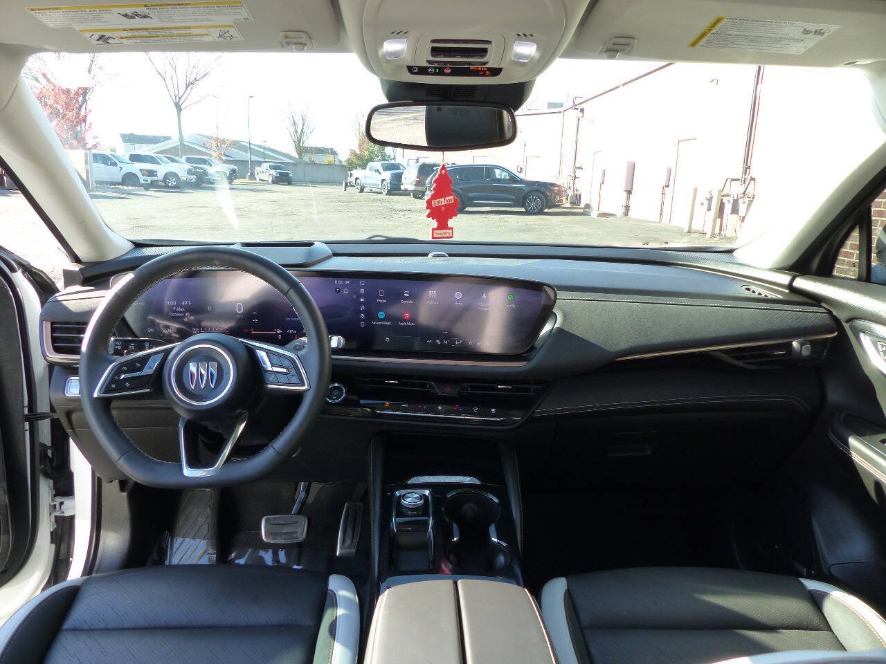 Used 2025 Buick Envision Sport Touring AWD/4WD image 36