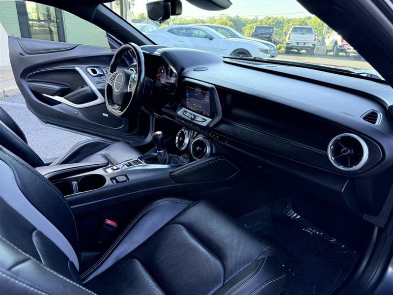 Used 2019 Chevrolet Camaro SS RWD image 12