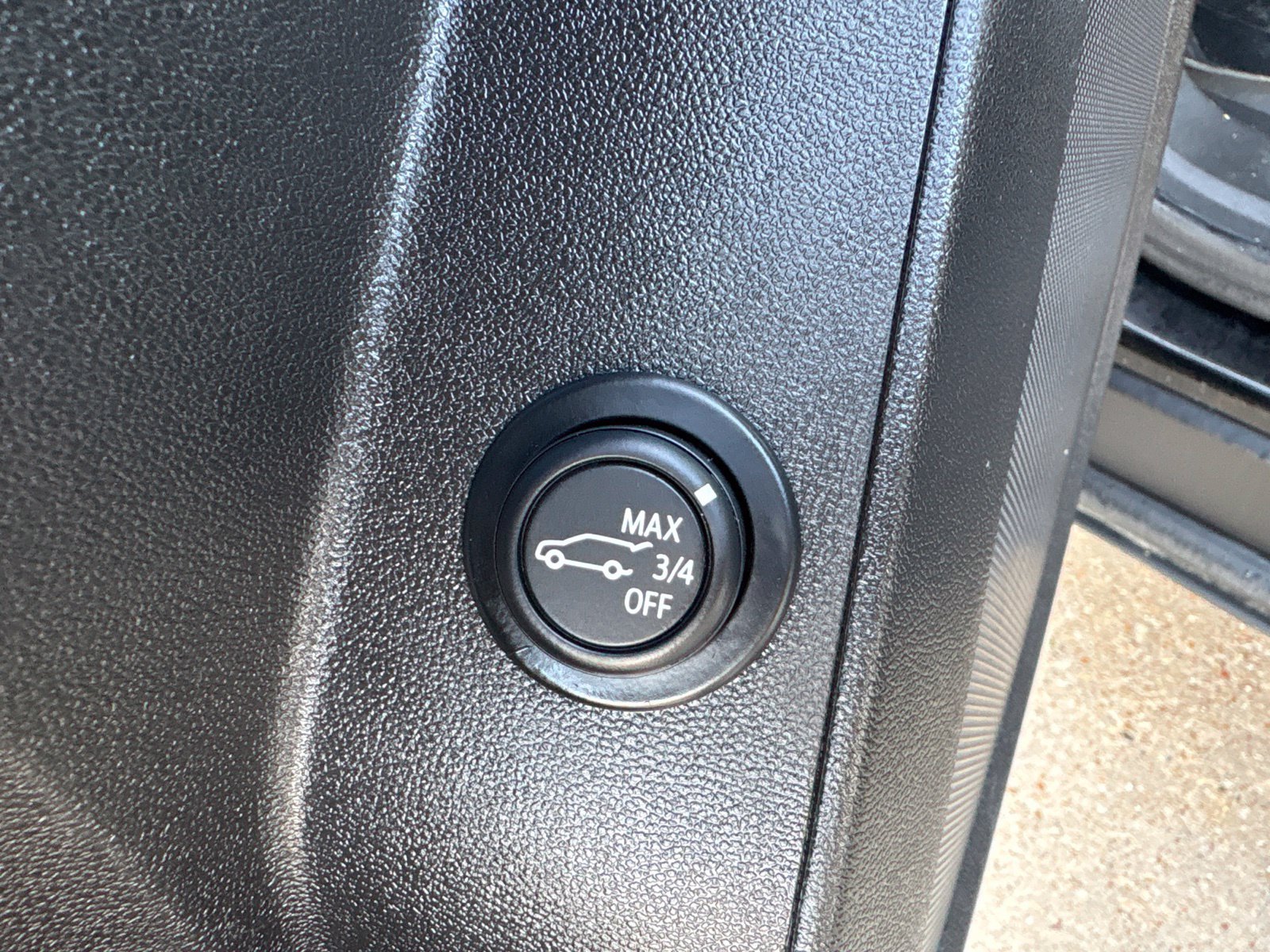 Used 2023 Chevrolet Equinox LT FWD image 12