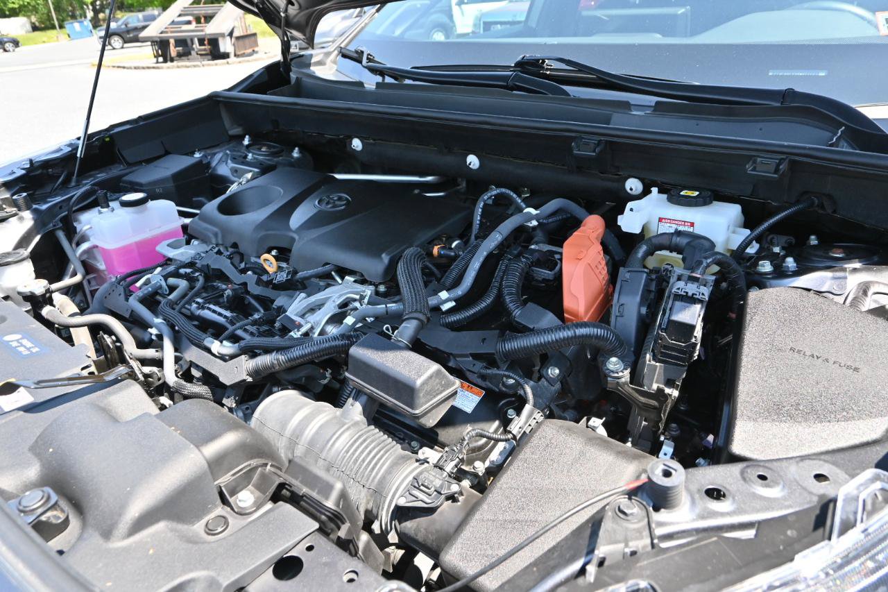 Used 2021 Toyota RAV4 XSE AWD/4WD image 46