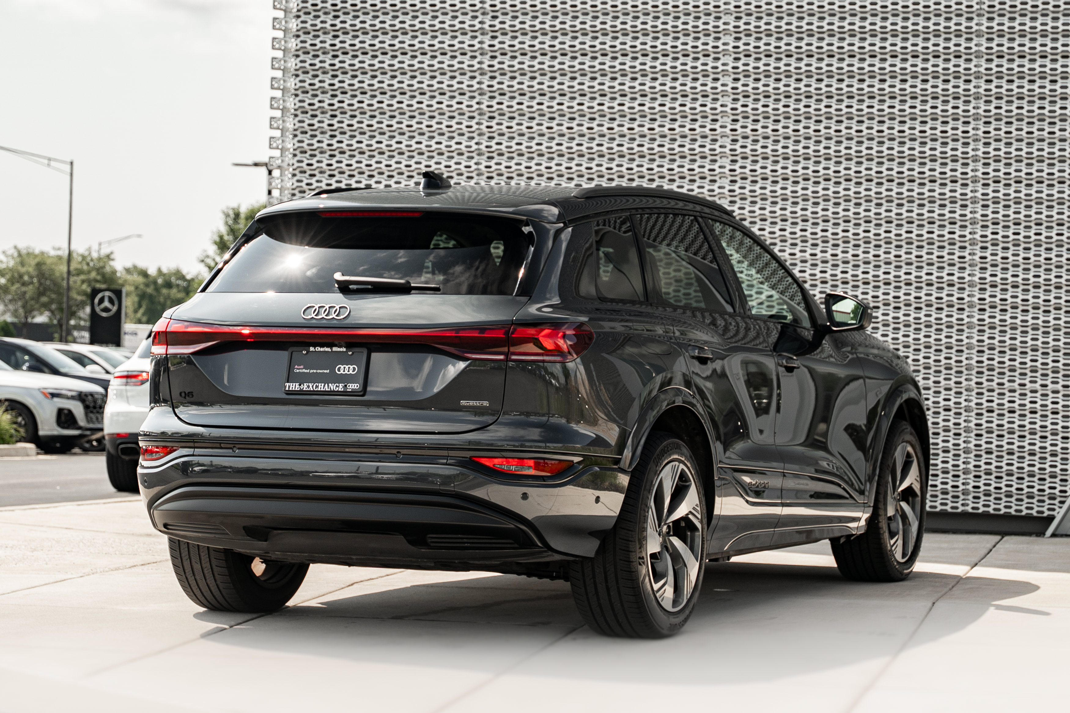 Certified 2025 Audi Q6 e-tron Premium Plus w/ Premium Plus AWD/4WD image 4