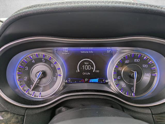 Used 2017 Chrysler 300 C image 12
