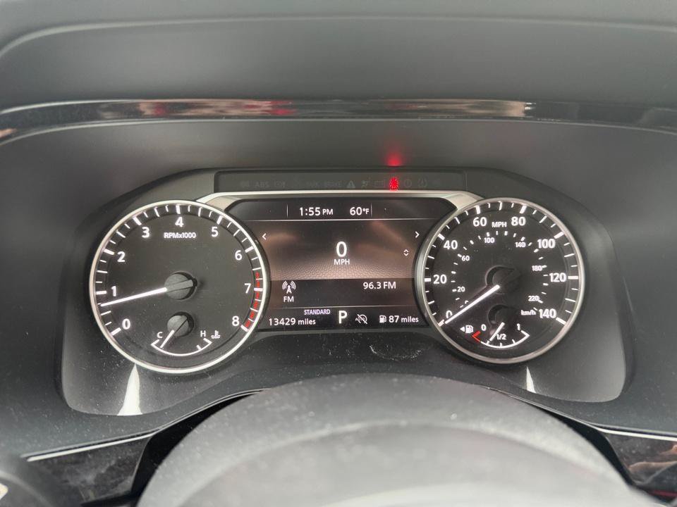 Used 2025 Nissan Pathfinder SV FWD image 11