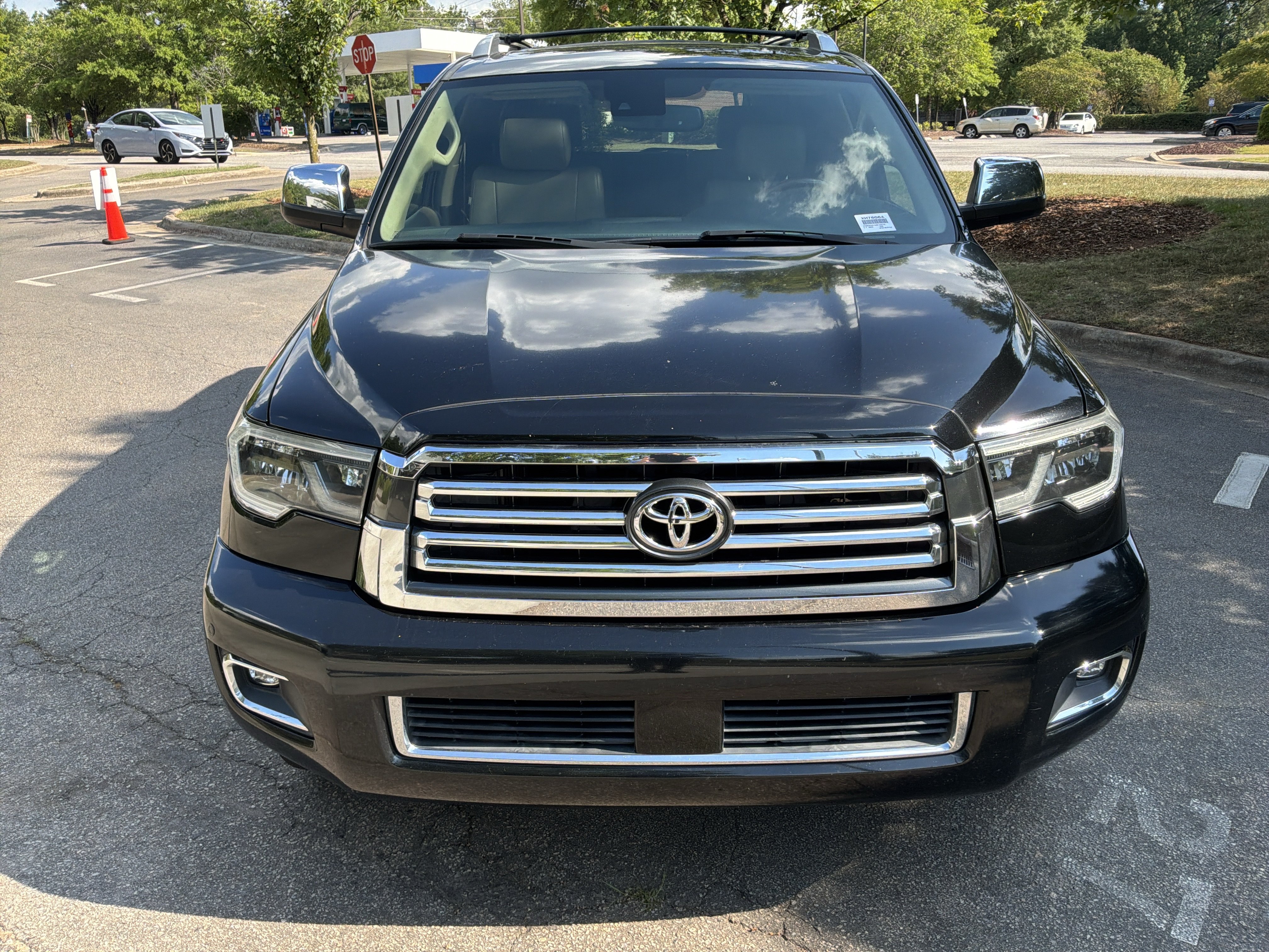 Used 2018 Toyota Sequoia Platinum AWD/4WD image 3