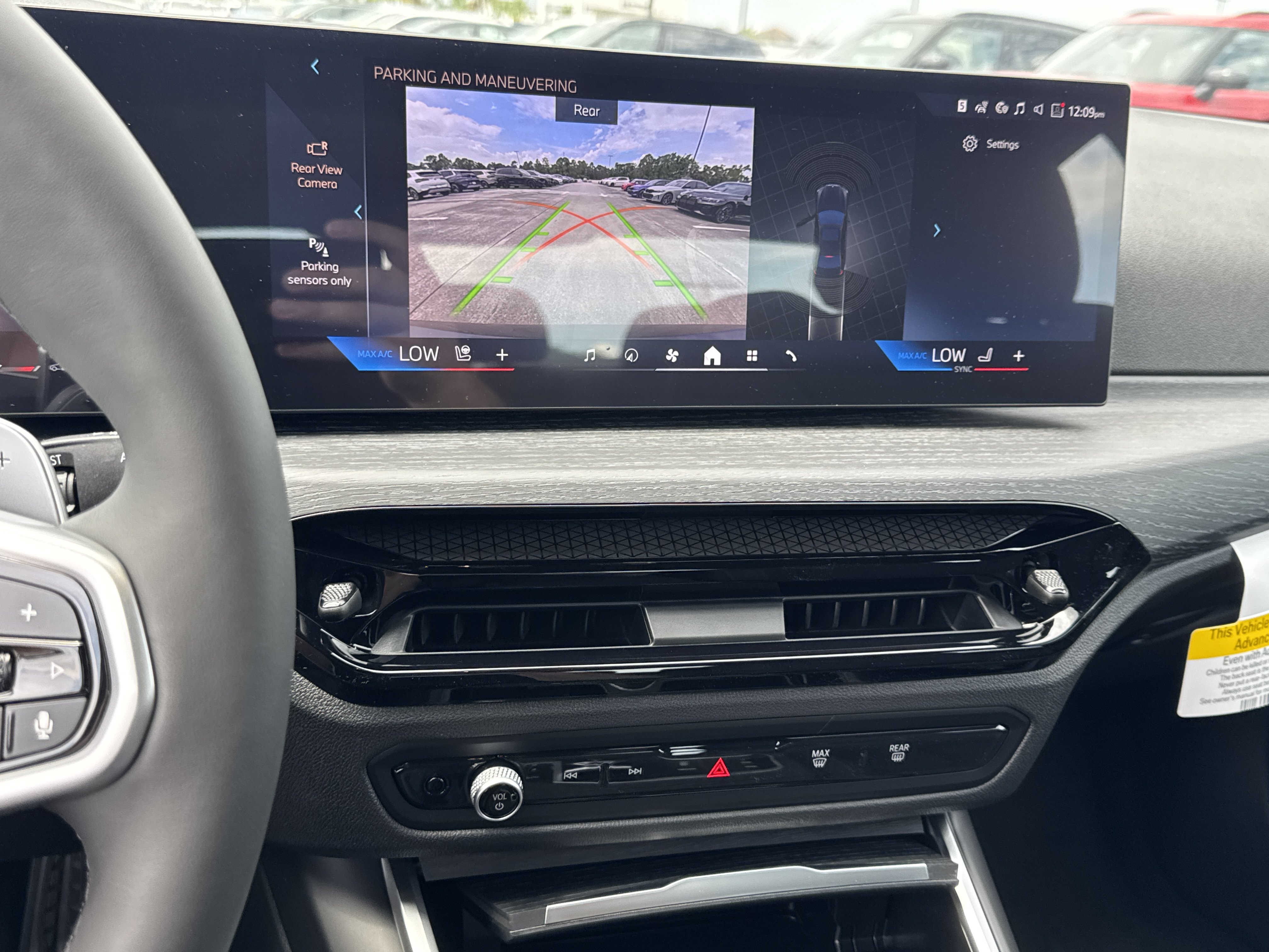 New 2026 BMW 330i Sedan w/ M Sport Package RWD image 19