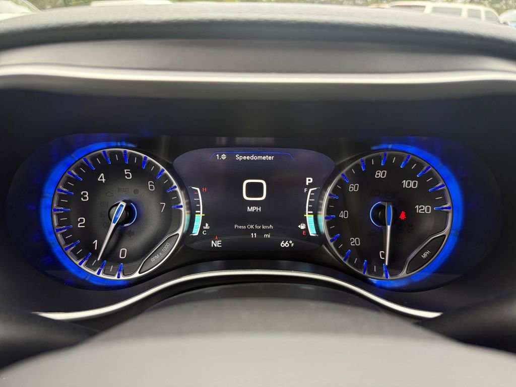 New 2026 Chrysler Pacifica Select FWD image 19