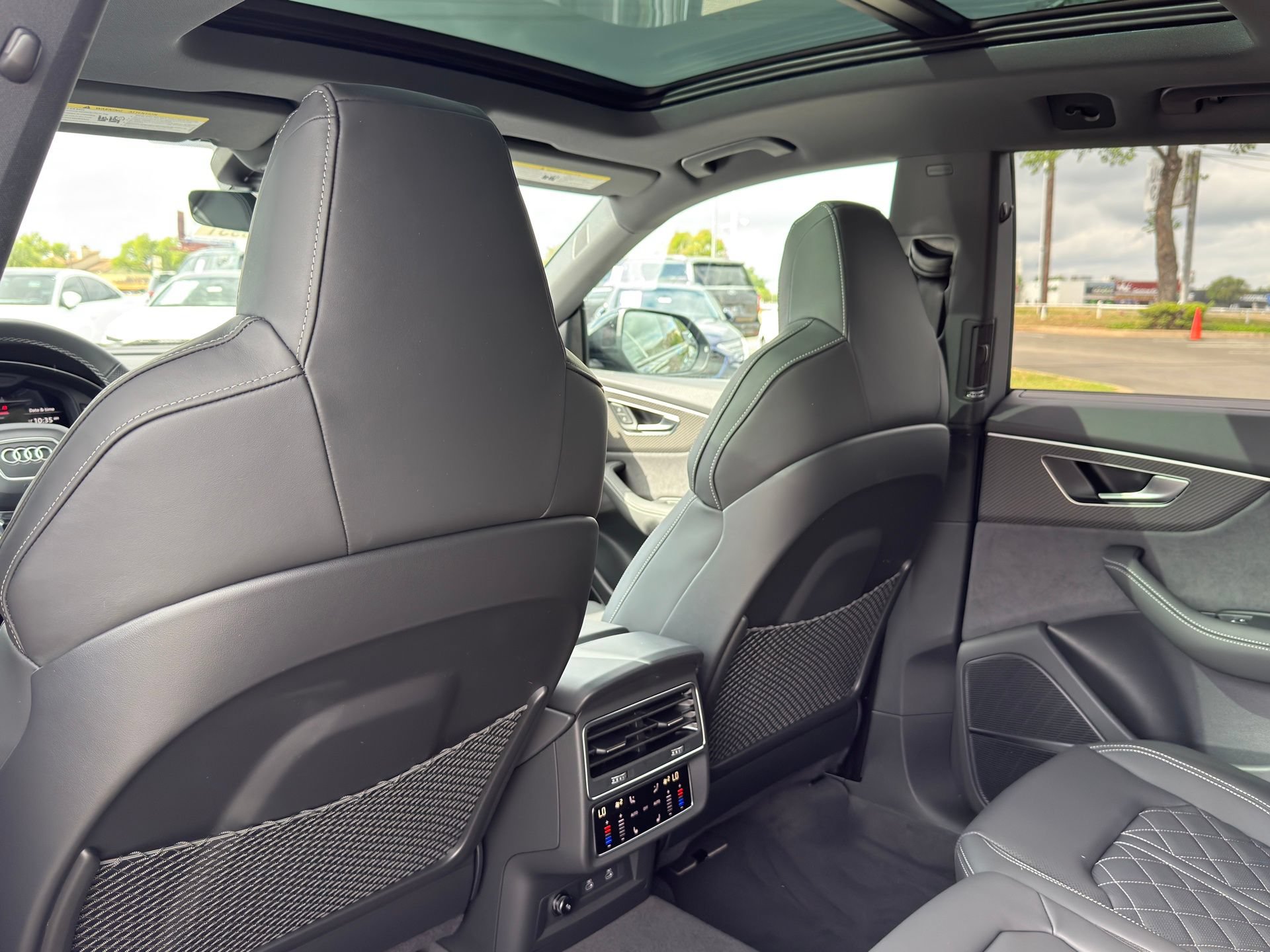 New 2026 Audi SQ8 Premium Plus AWD/4WD image 25